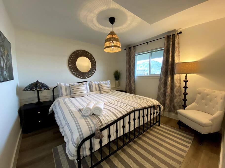 Cozy Lakeview Suite Victoria Exteriör bild